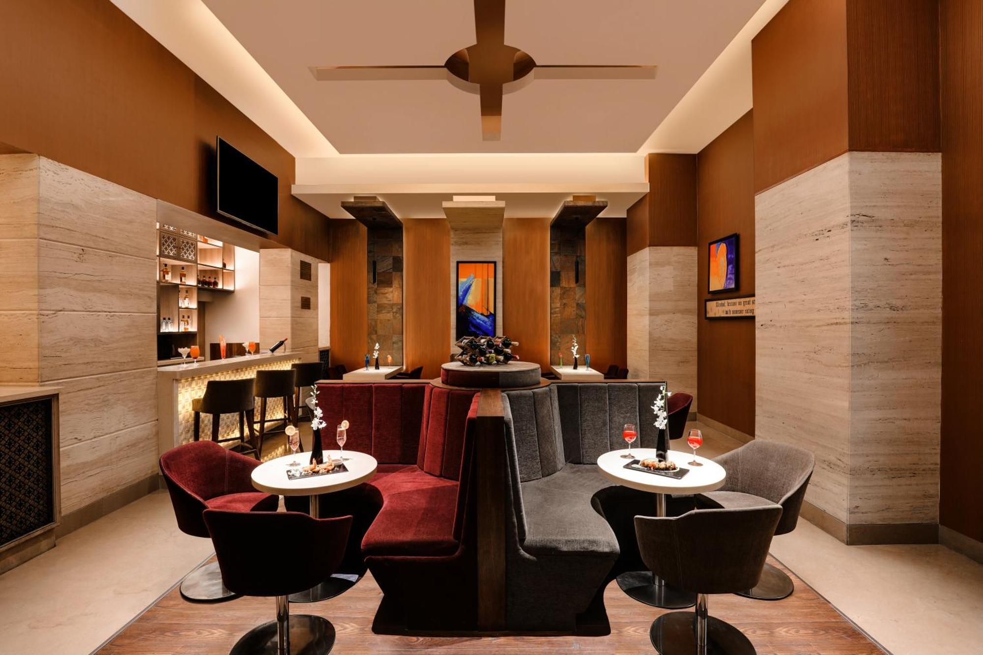 Sandal Suites By Lemon Tree Hotels Noida Exterior foto